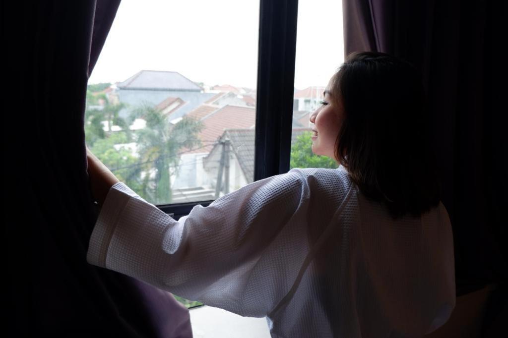 News Hotel Waru Sidoarjo Eksteriør billede